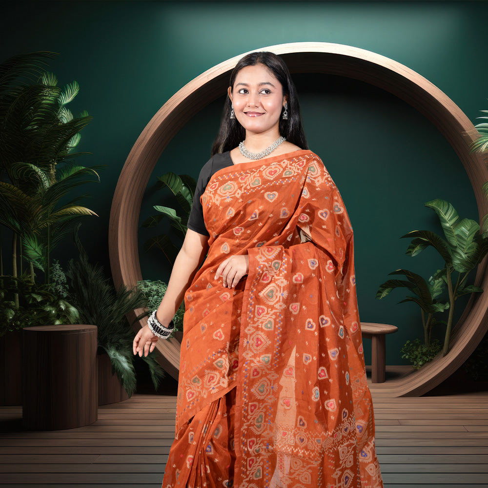 ডিপ দারুচিনি রঙের হাফ সিল্ক শাড়ি